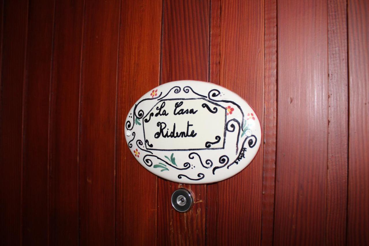 La Casa Ridente : Ischia Porto Apartment Luaran gambar