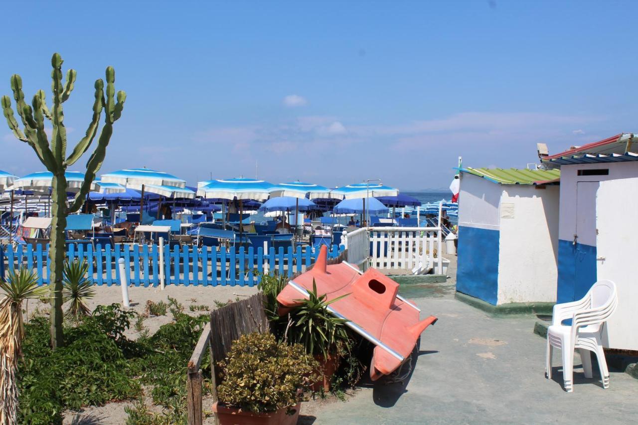 La Casa Ridente : Ischia Porto Apartment Luaran gambar